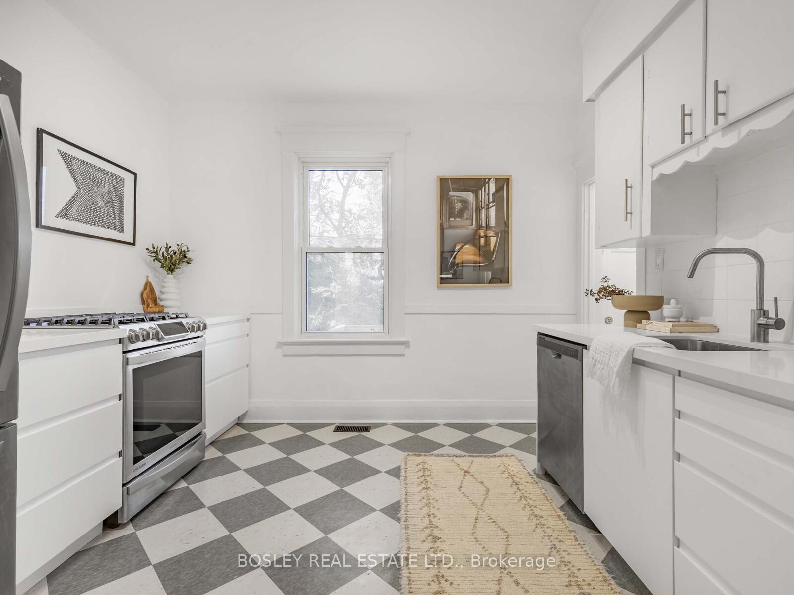 Photo 13 of 134 Parkmount Road, Toronto, Greenwood-Coxwell — HOMEH