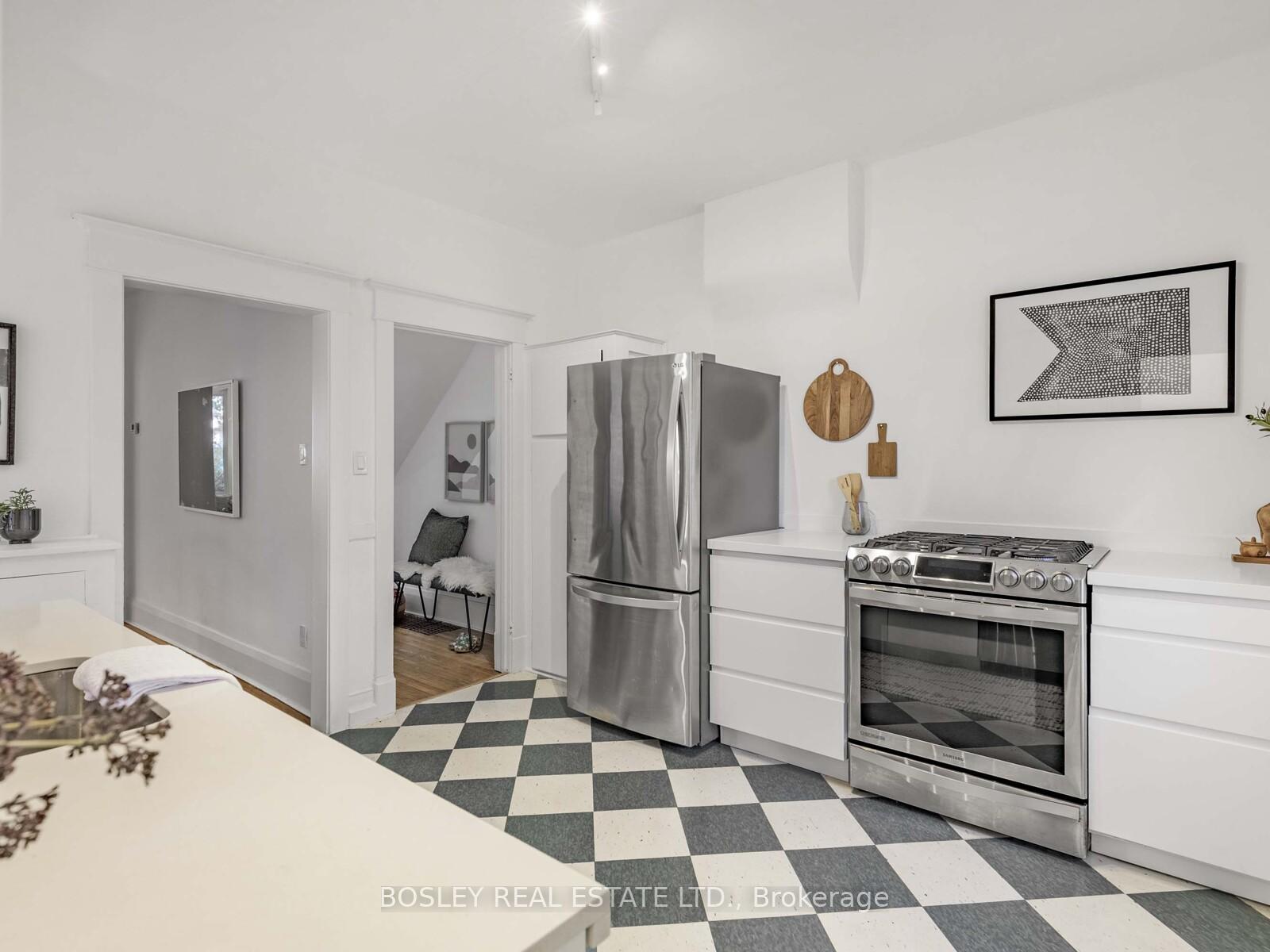 Photo 15 of 134 Parkmount Road, Toronto, Greenwood-Coxwell — HOMEH