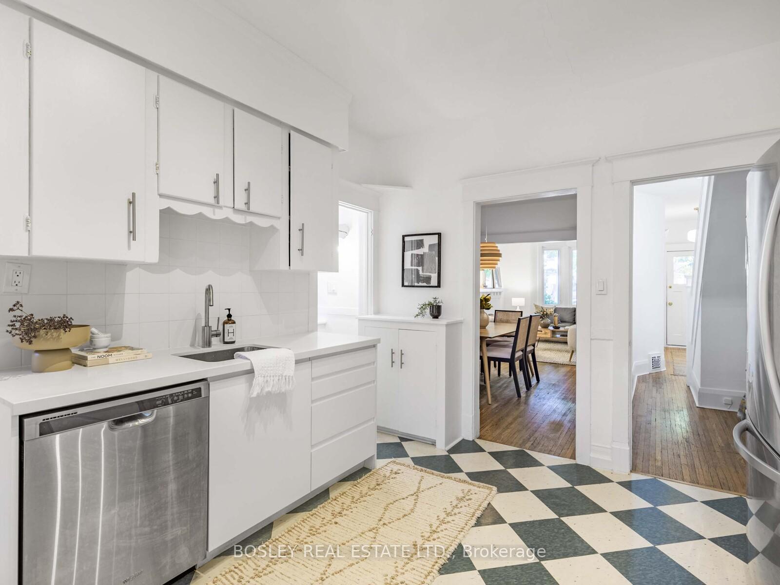 Photo 16 of 134 Parkmount Road, Toronto, Greenwood-Coxwell — HOMEH
