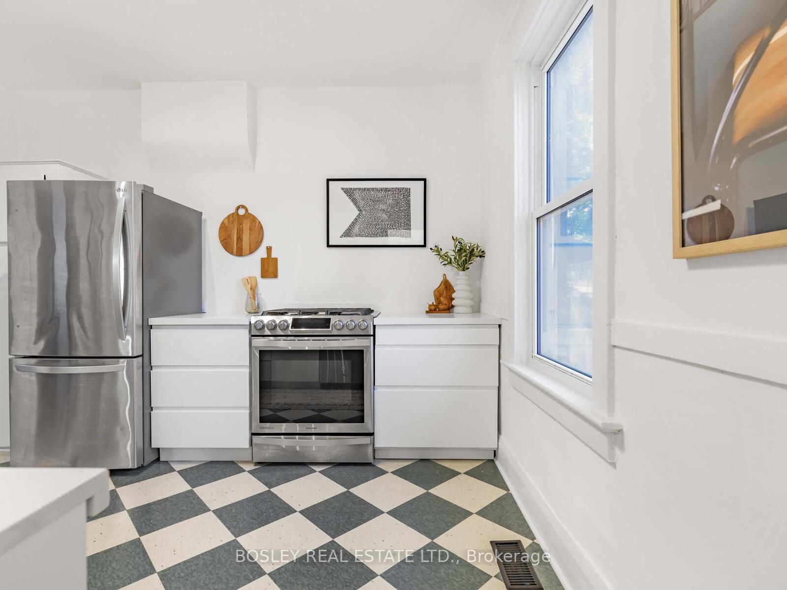 Photo 17 of 134 Parkmount Road, Toronto, Greenwood-Coxwell — HOMEH