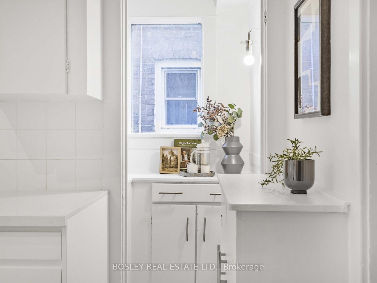 Photo 18 of 134 Parkmount Road, Toronto, Greenwood-Coxwell — HOMEH