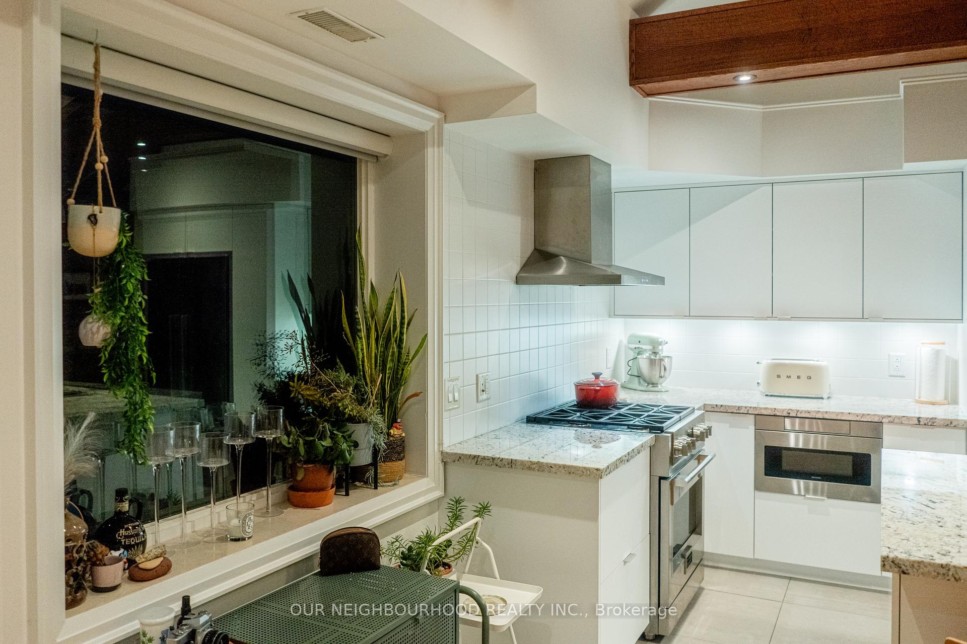 Photo 5 of Unit 3, 36 Glen Manor Drive, Toronto, The Beaches — HOMEH