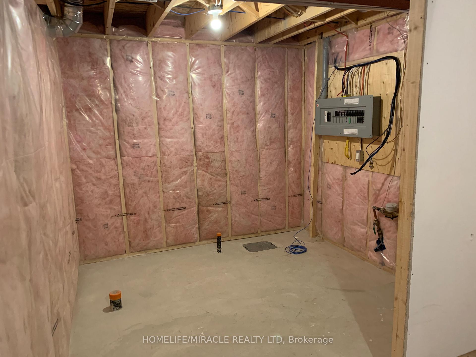 Photo 20 of 51 Wilkerson Street, Thorold, Hurricane/Merrittville — HOMEH