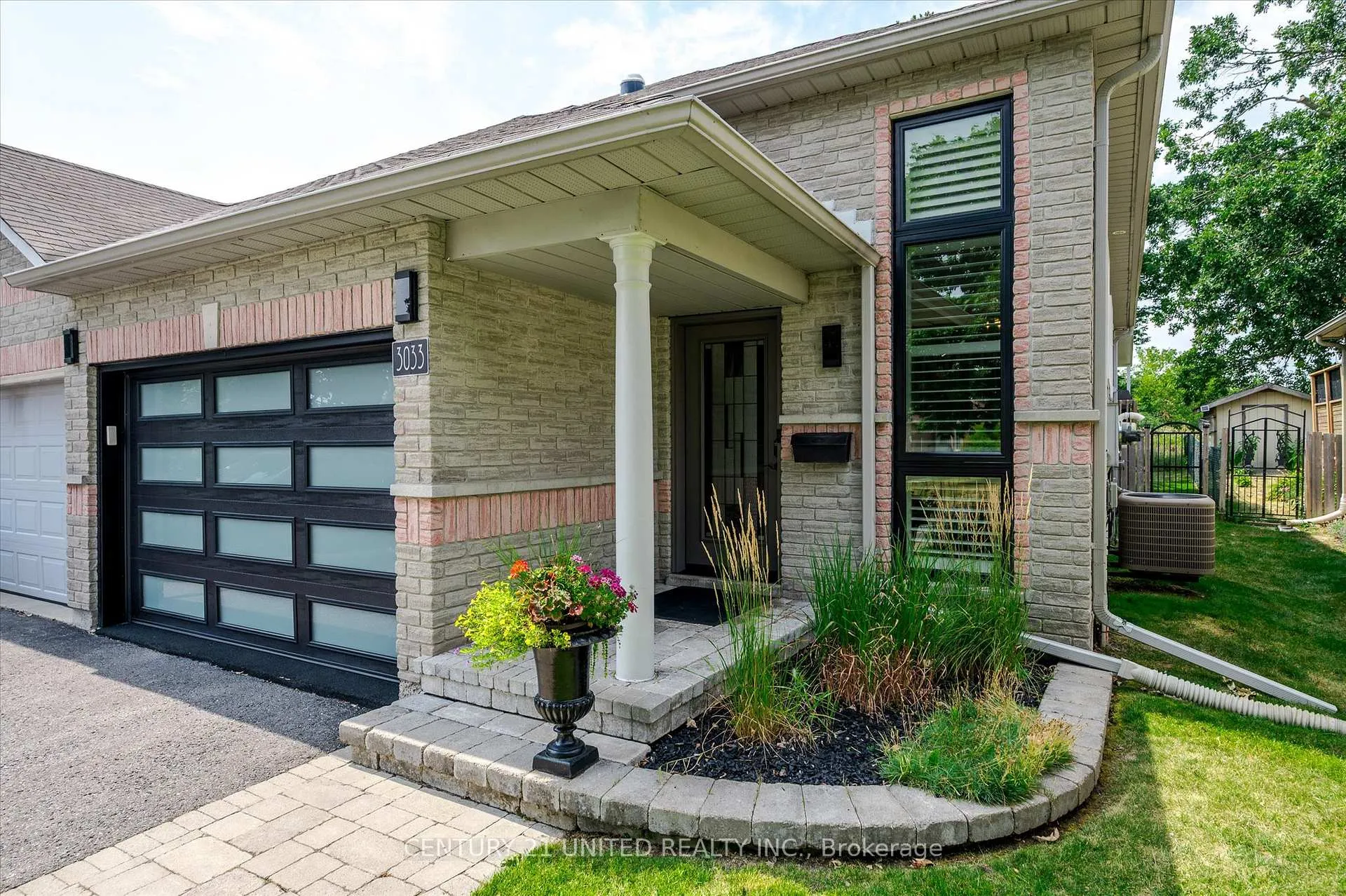 Photo 1 of 3033 Westridge Boulevard, Peterborough, Monaghan Ward 2 — HOMEH