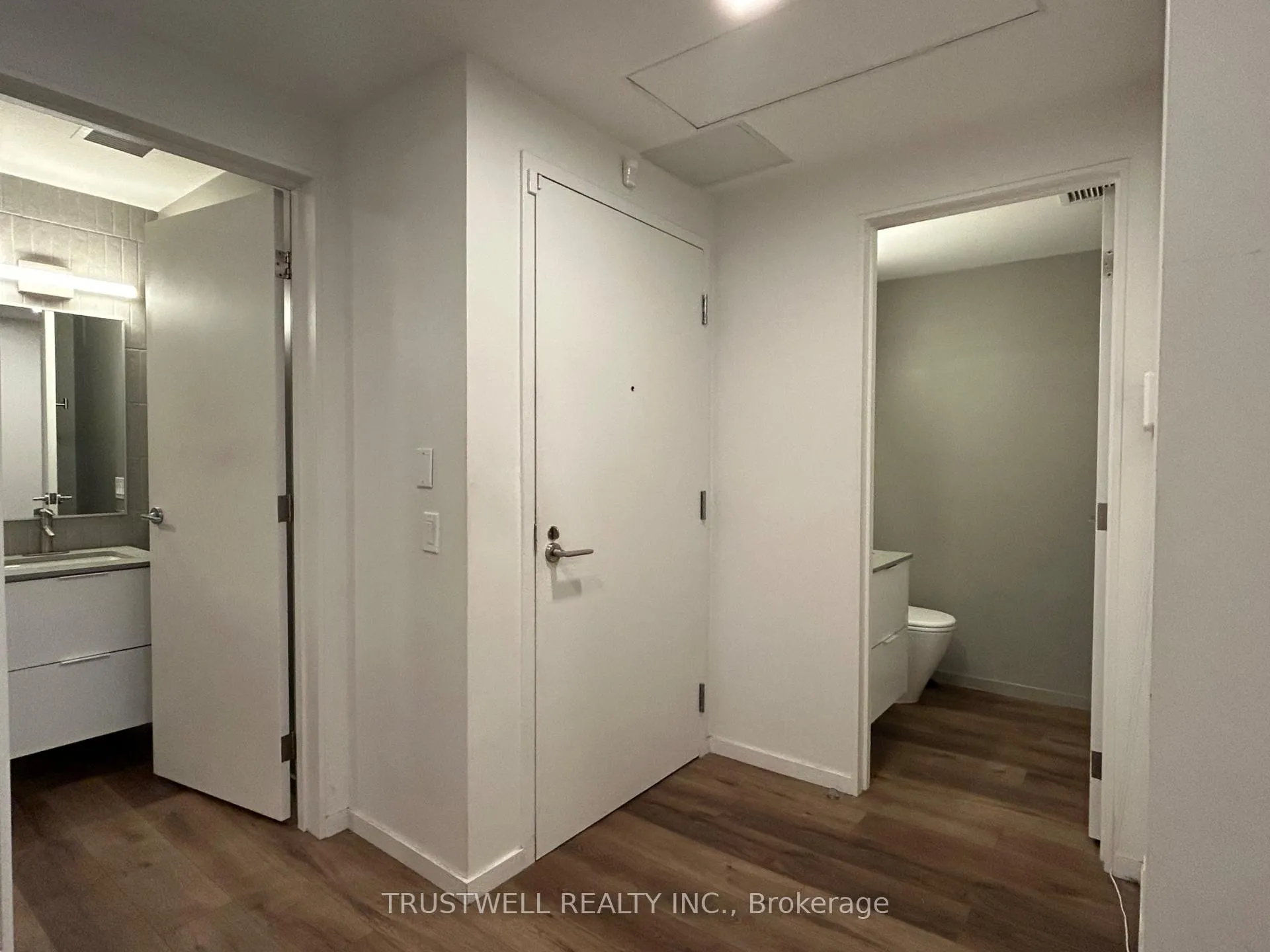 Photo 2 of Unit 201, 377 Broadview Avenue, Toronto, North Riverdale — HOMEH