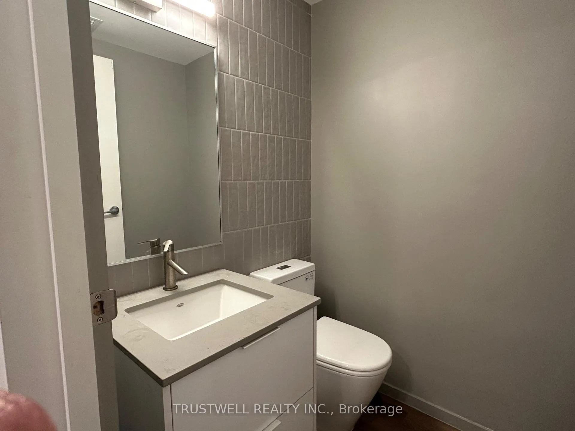 Photo 3 of Unit 201, 377 Broadview Avenue, Toronto, North Riverdale — HOMEH