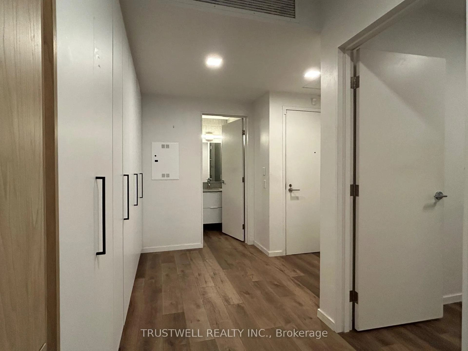Photo 6 of Unit 201, 377 Broadview Avenue, Toronto, North Riverdale — HOMEH