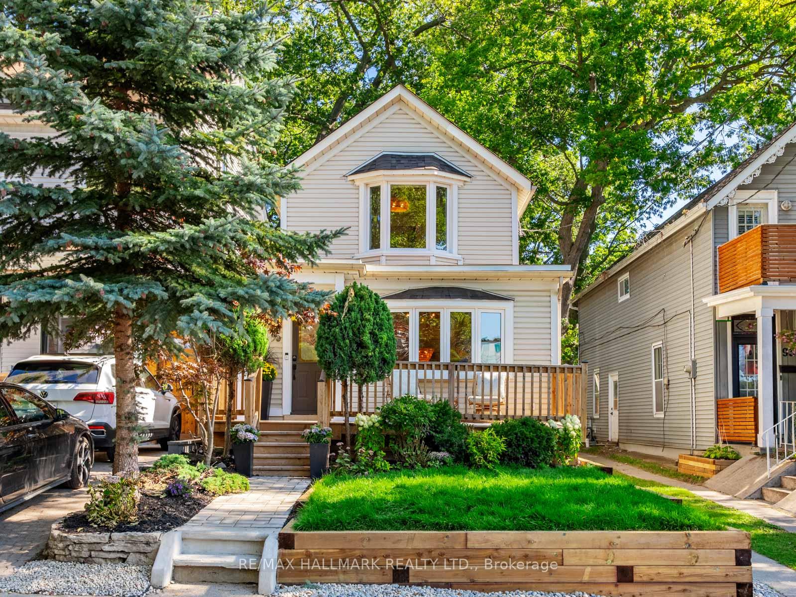 Photo 2 of 95 Silver Birch Avenue, Toronto, The Beaches — HOMEH