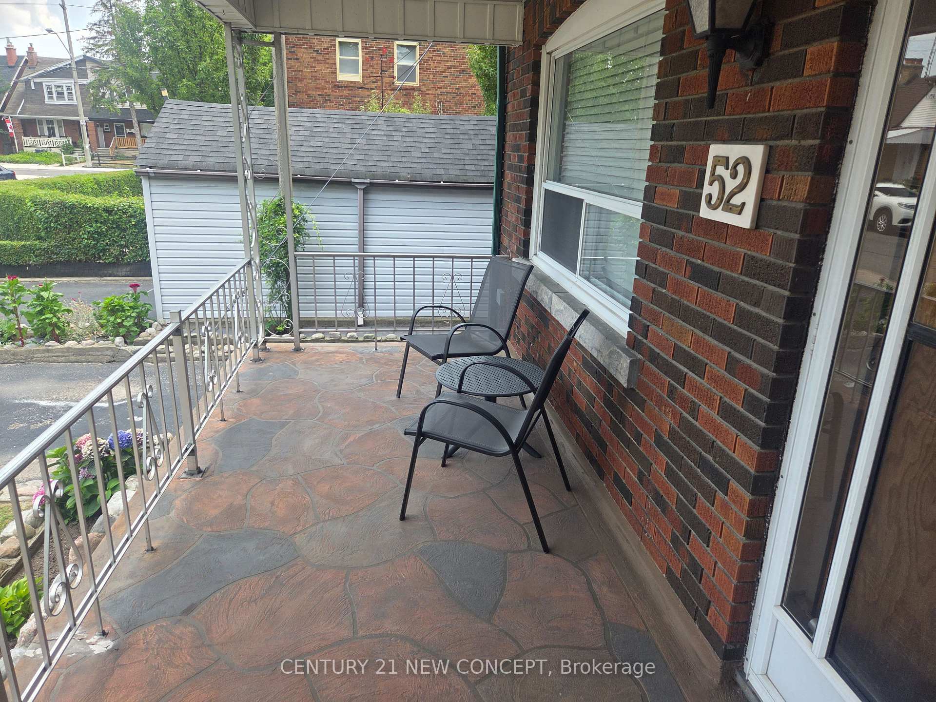 Photo 4 of 52 Frankdale Avenue, Toronto, Danforth Village-East York — HOMEH