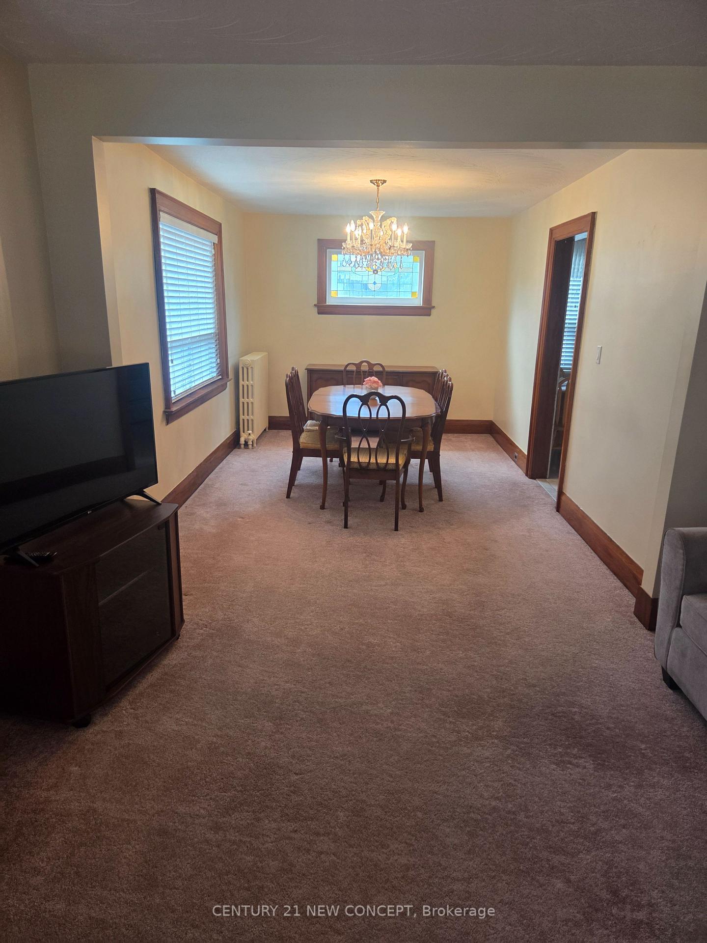 Photo 6 of 52 Frankdale Avenue, Toronto, Danforth Village-East York — HOMEH