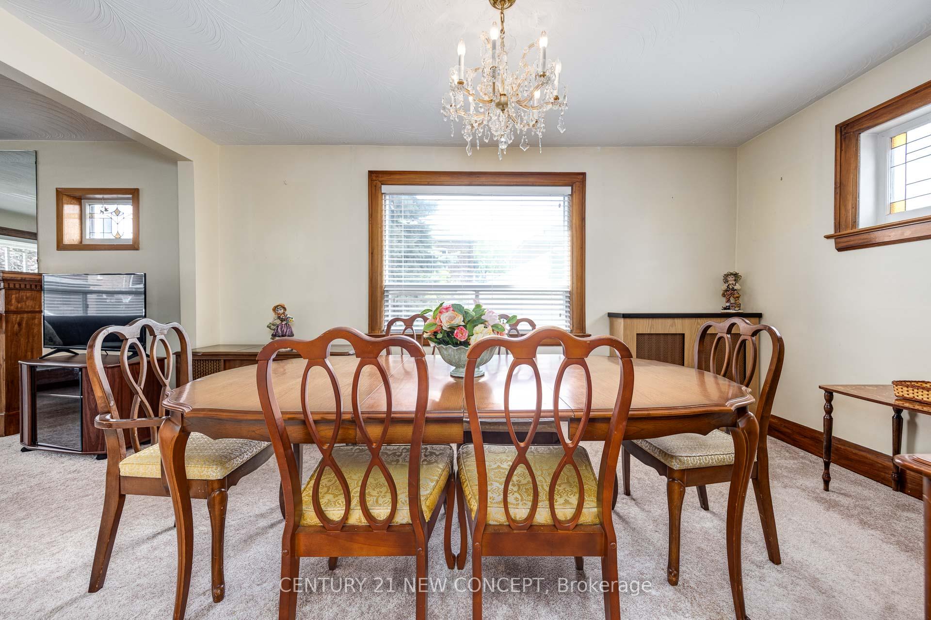 Photo 7 of 52 Frankdale Avenue, Toronto, Danforth Village-East York — HOMEH