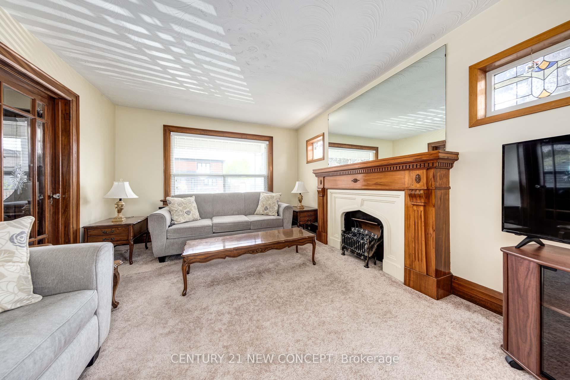 Photo 8 of 52 Frankdale Avenue, Toronto, Danforth Village-East York — HOMEH