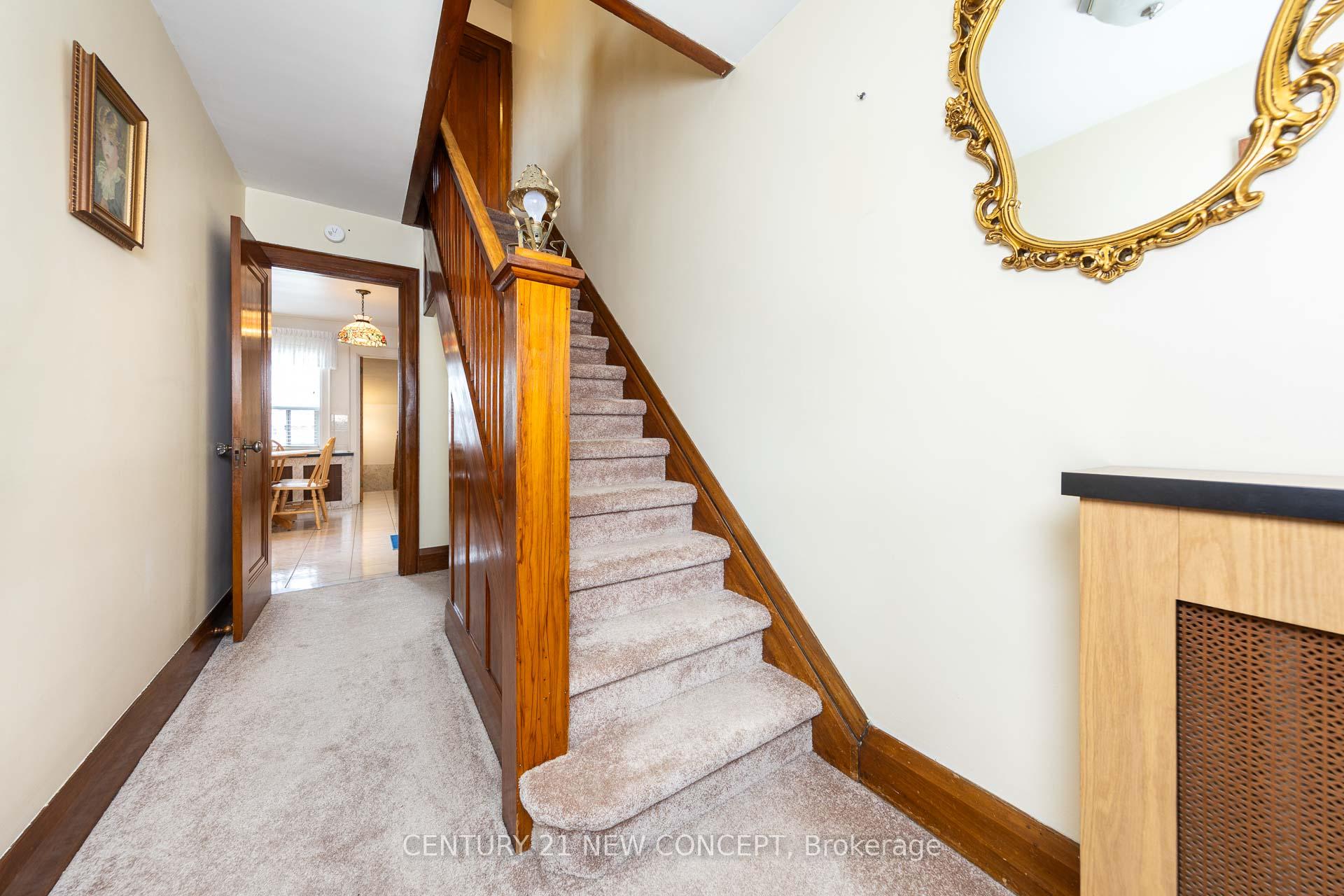 Photo 10 of 52 Frankdale Avenue, Toronto, Danforth Village-East York — HOMEH