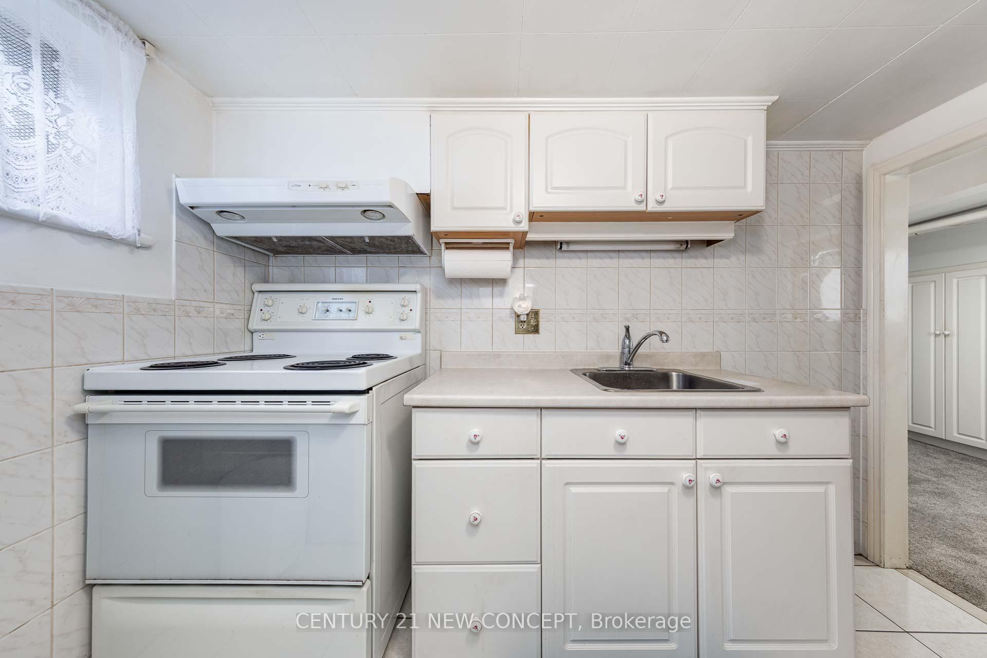 Photo 19 of 52 Frankdale Avenue, Toronto, Danforth Village-East York — HOMEH