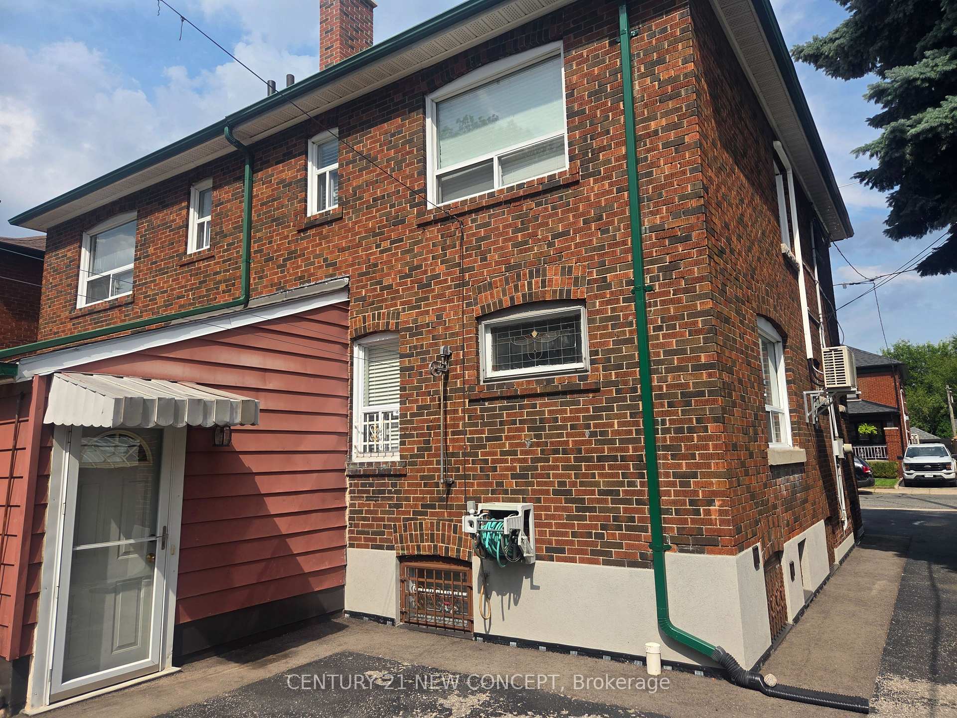 Photo 25 of 52 Frankdale Avenue, Toronto, Danforth Village-East York — HOMEH