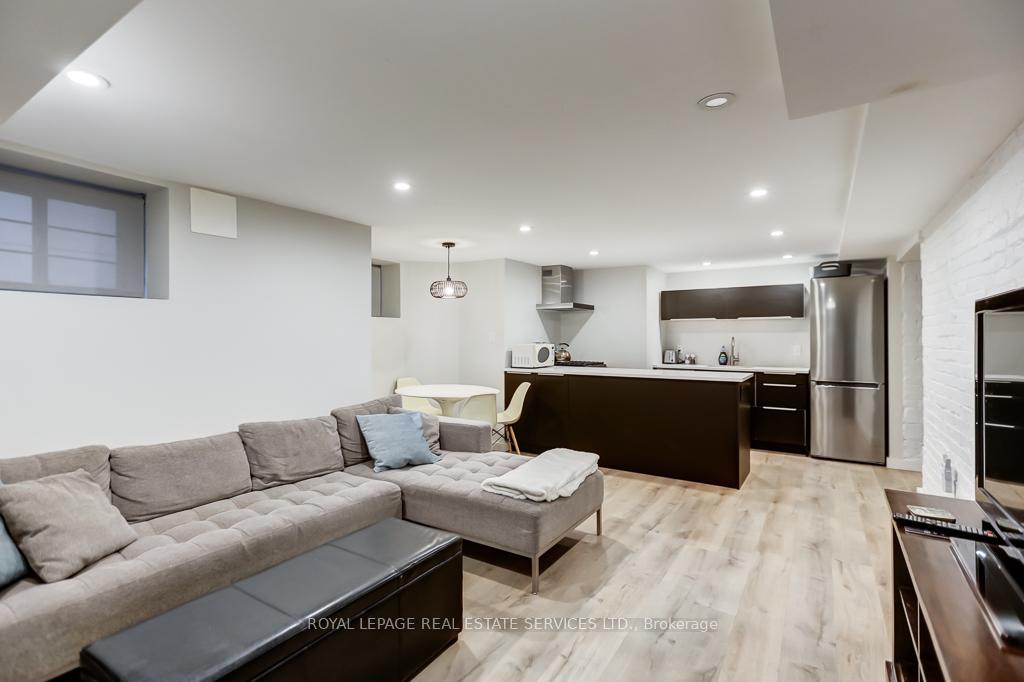Photo 4 of 5 Belsize Drive, Toronto, Mount Pleasant West — HOMEH
