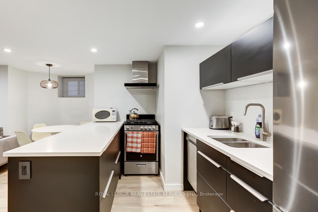 Photo 5 of 5 Belsize Drive, Toronto, Mount Pleasant West — HOMEH
