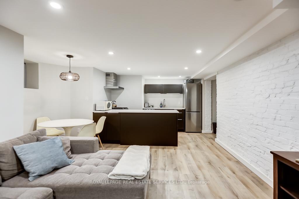 Photo 7 of 5 Belsize Drive, Toronto, Mount Pleasant West — HOMEH