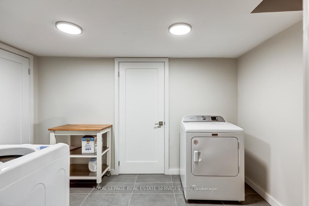 Photo 17 of 5 Belsize Drive, Toronto, Mount Pleasant West — HOMEH