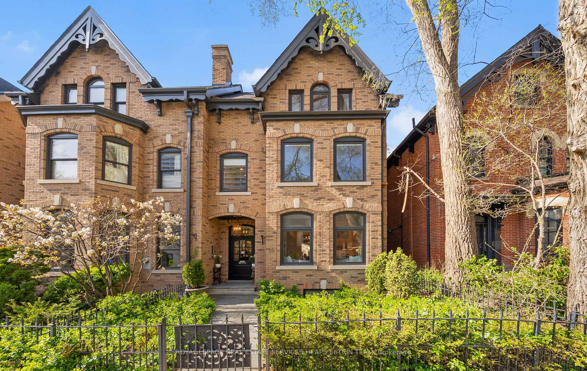 Front of 18 Lowther Avenue