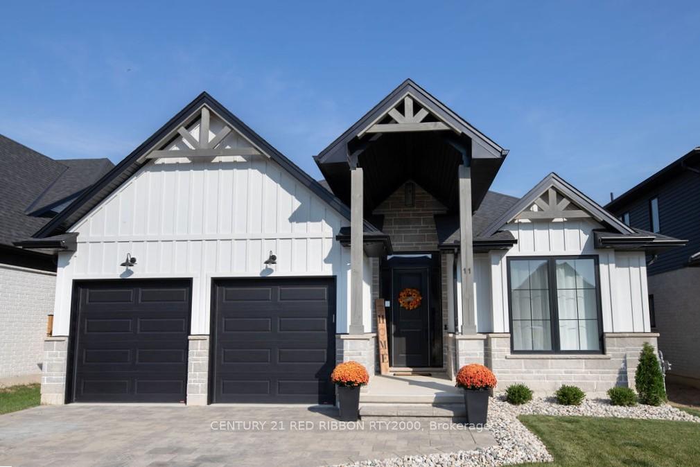 Photo 1 of 11 Briscoe Crescent, Strathroy-Caradoc, NE — HOMEH