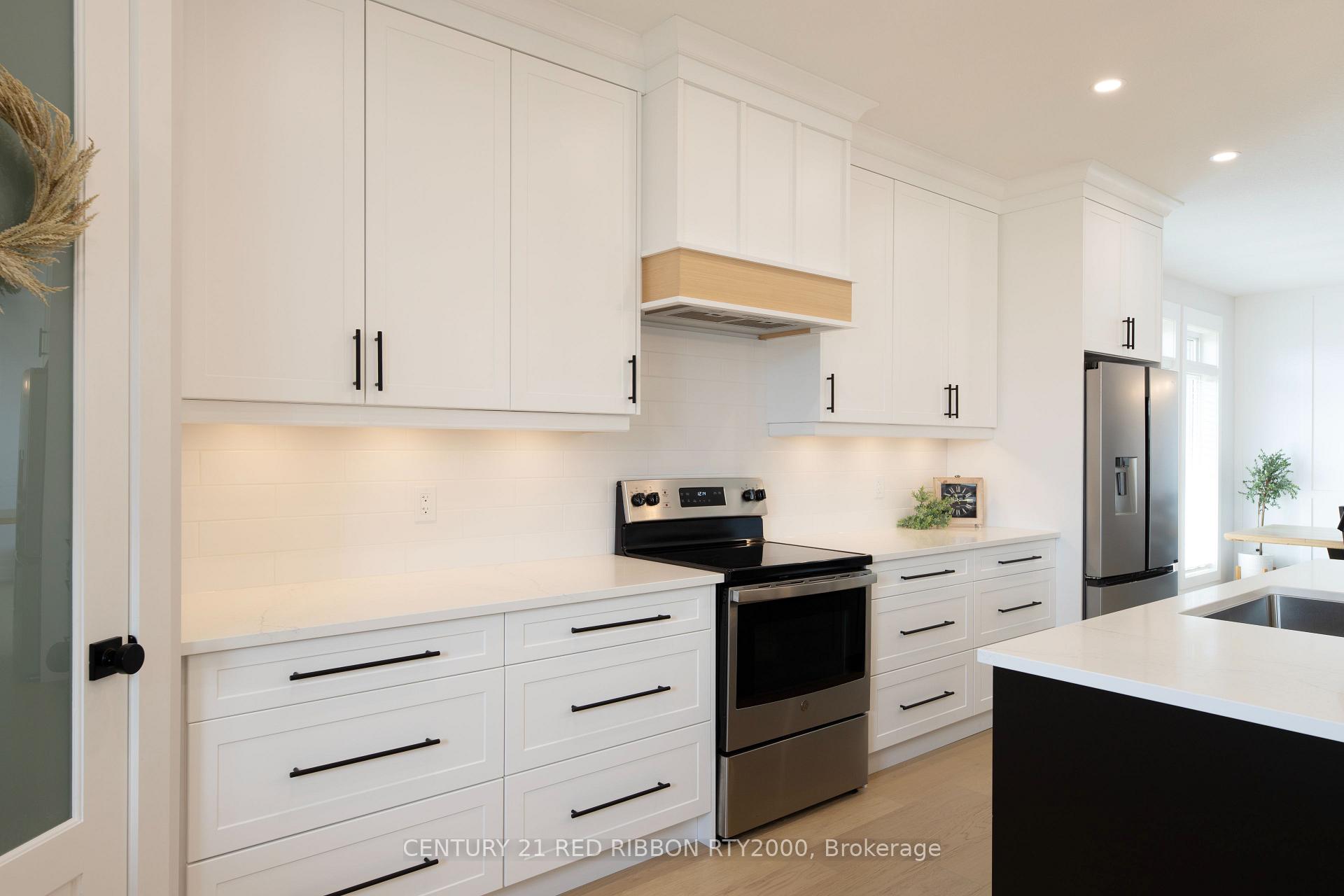 Photo 13 of 11 Briscoe Crescent, Strathroy-Caradoc, NE — HOMEH