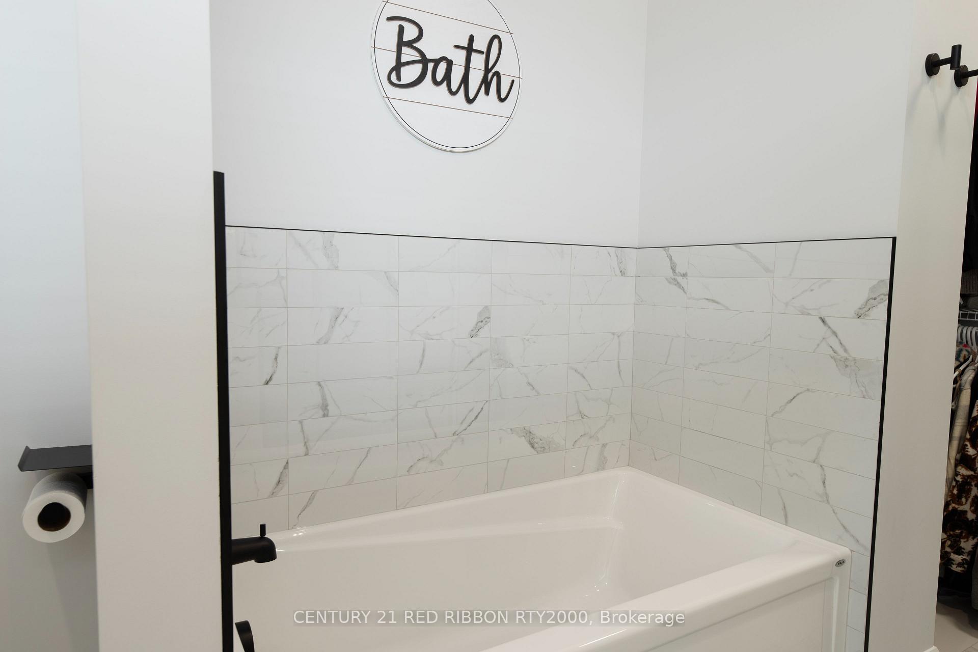 Photo 22 of 11 Briscoe Crescent, Strathroy-Caradoc, NE — HOMEH