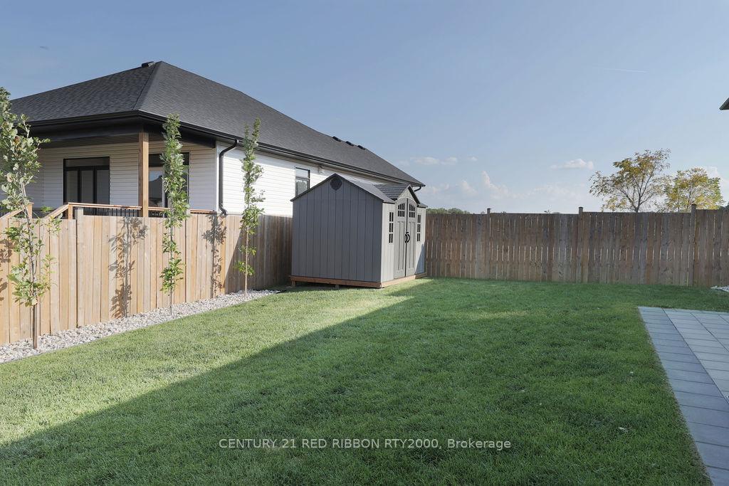 Photo 43 of 11 Briscoe Crescent, Strathroy-Caradoc, NE — HOMEH