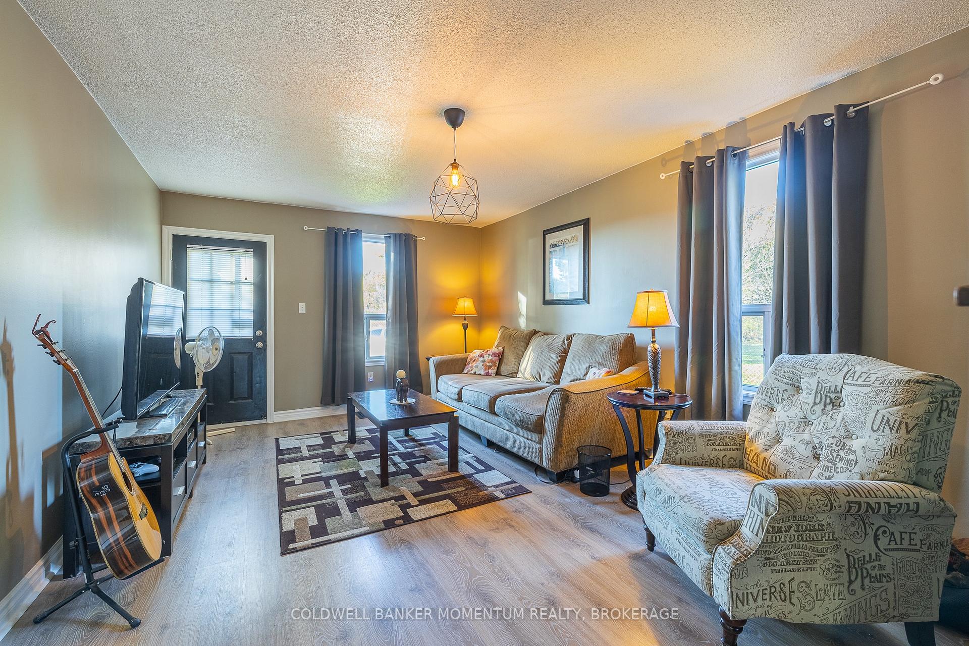 Photo 2 of 1050 Turner Road, Thorold, Port Robinson — HOMEH