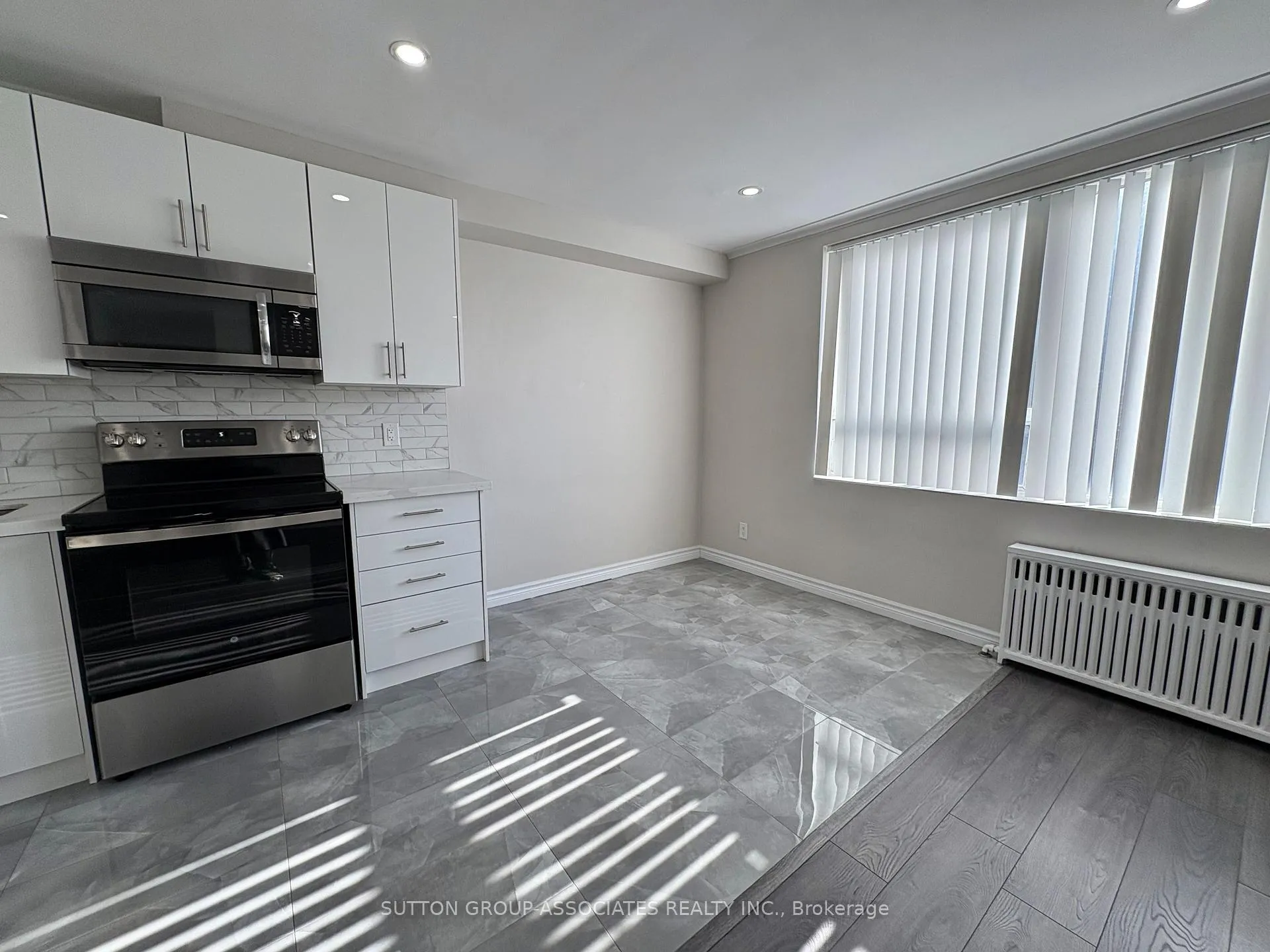 Photo 4 of Unit 305, 180 Vaughan Road, Toronto, Humewood-Cedarvale — HOMEH