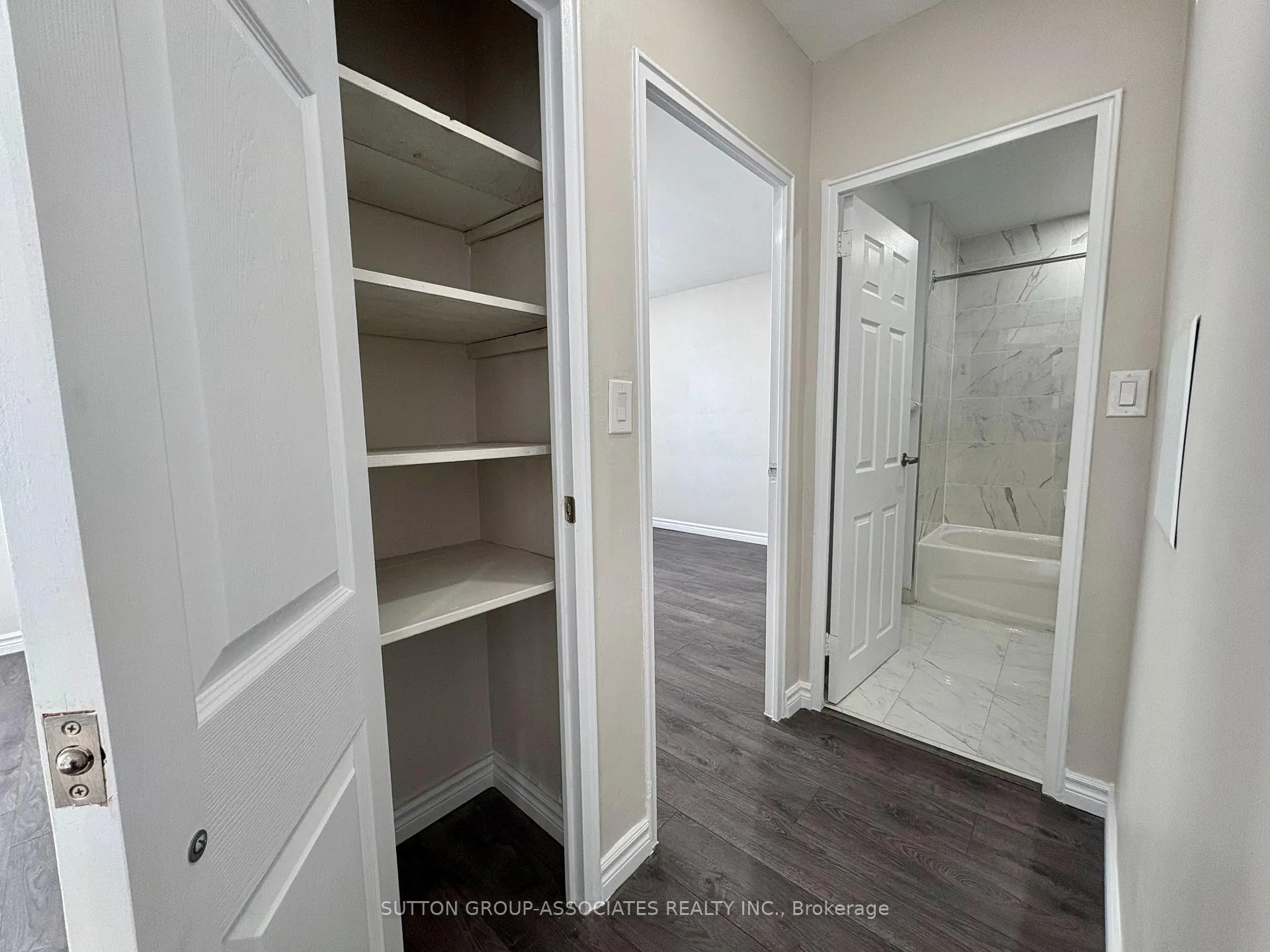 Photo 7 of Unit 305, 180 Vaughan Road, Toronto, Humewood-Cedarvale — HOMEH