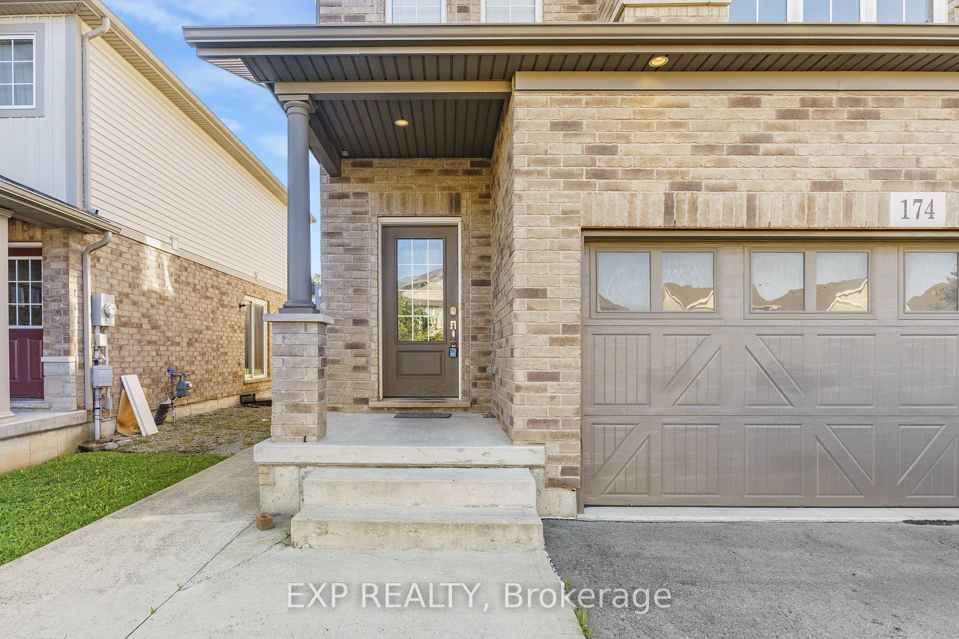 Photo 2 of 174 Winterberry Boulevard, Thorold, Confederation Heights — HOMEH