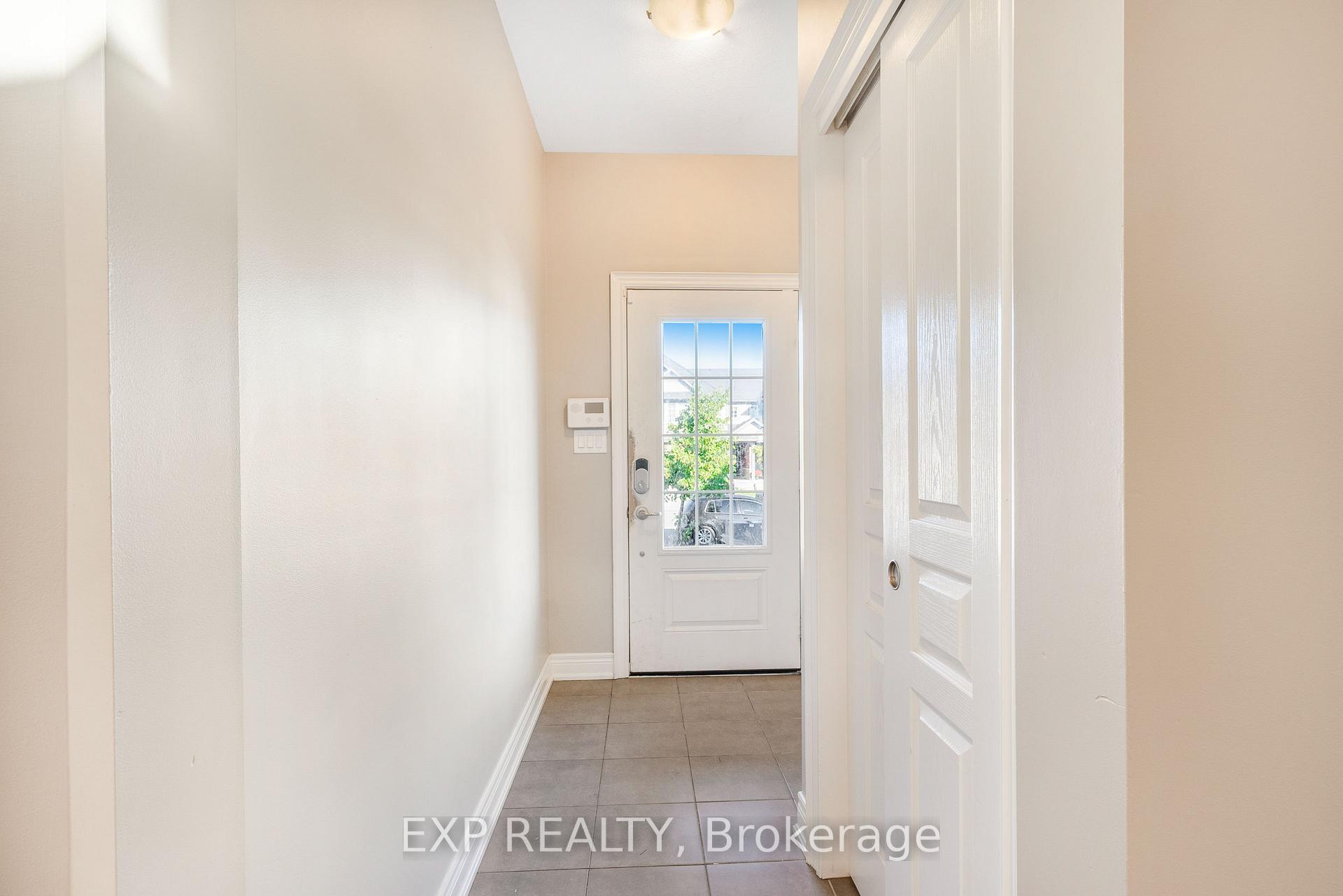 Photo 4 of 174 Winterberry Boulevard, Thorold, Confederation Heights — HOMEH