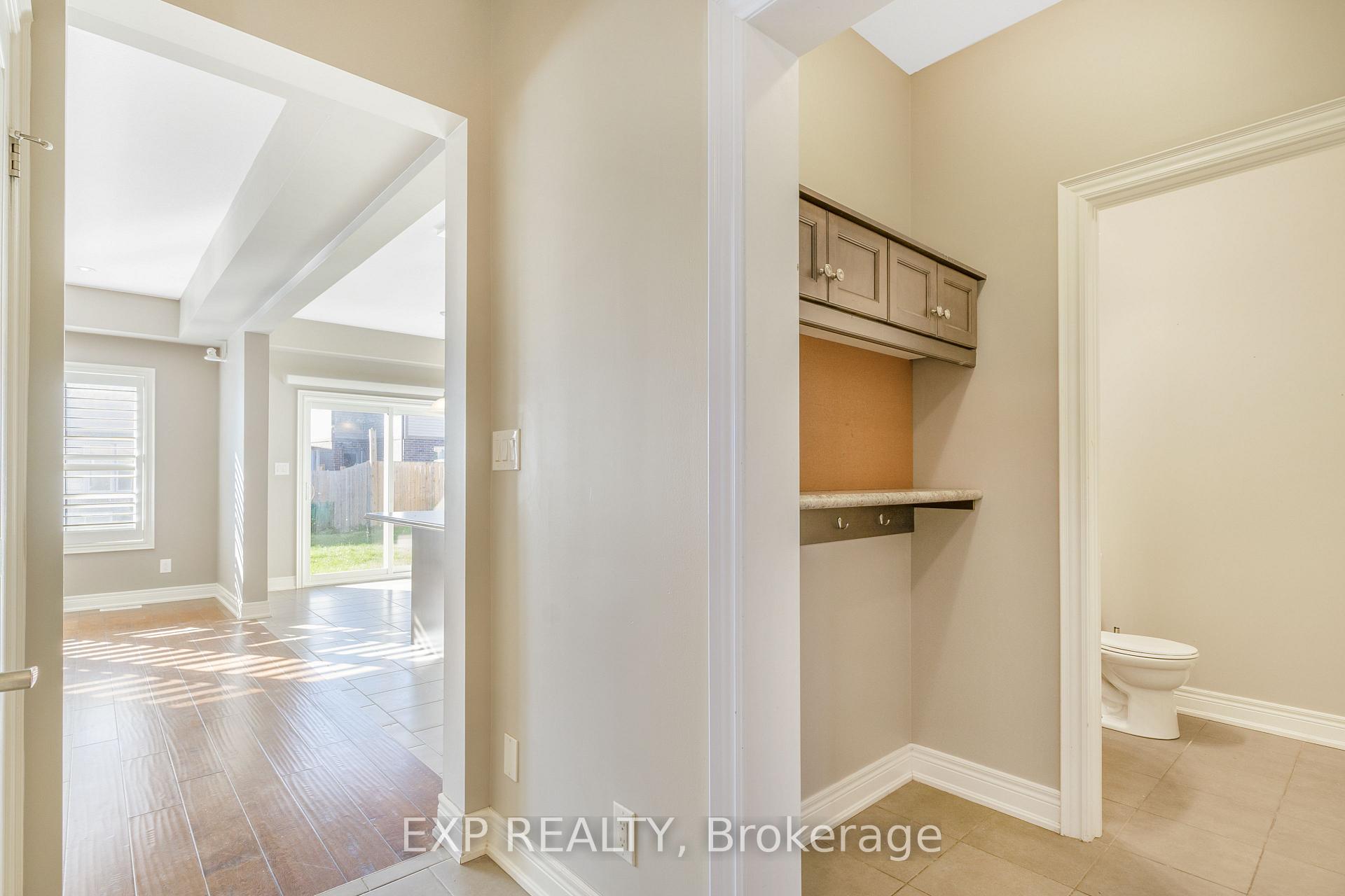 Photo 5 of 174 Winterberry Boulevard, Thorold, Confederation Heights — HOMEH