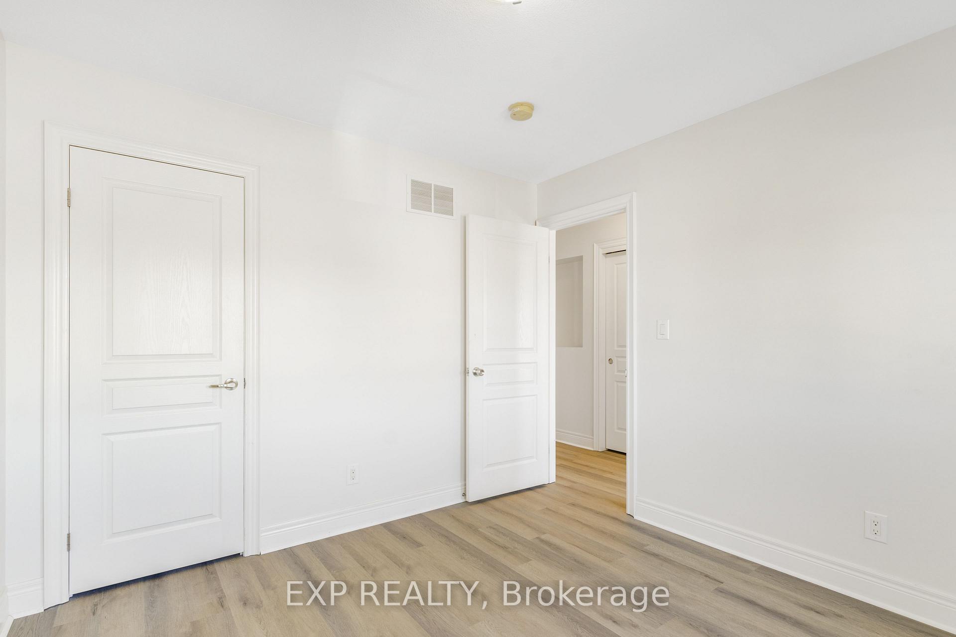 Photo 11 of 174 Winterberry Boulevard, Thorold, Confederation Heights — HOMEH