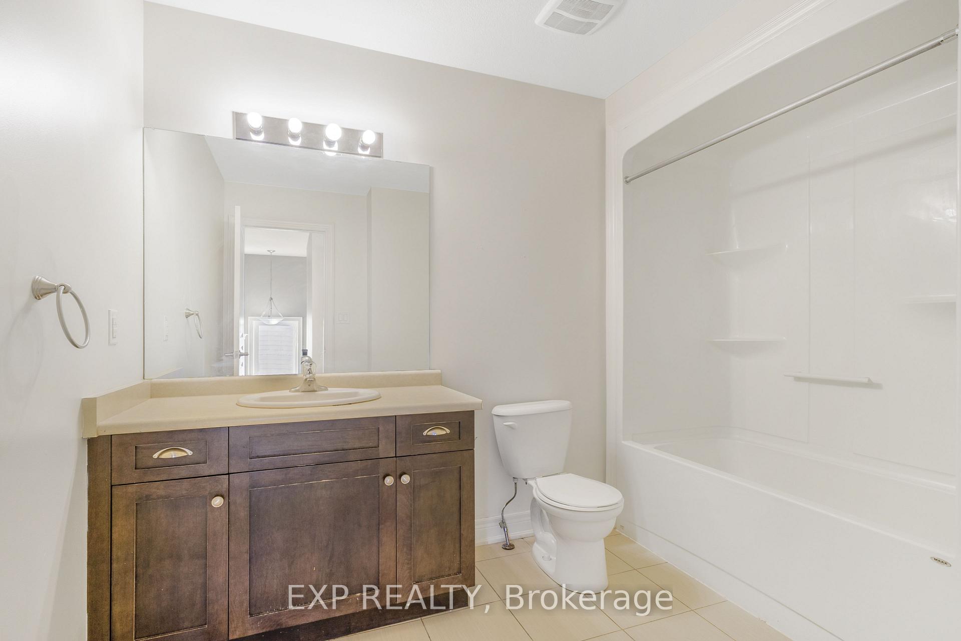 Photo 15 of 174 Winterberry Boulevard, Thorold, Confederation Heights — HOMEH