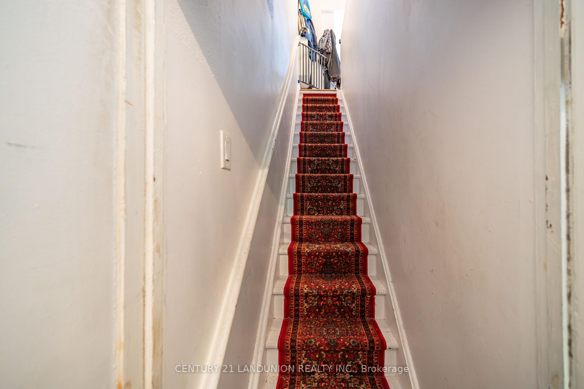 Photo 10 of 133 Galt Avenue, Toronto, South Riverdale — HOMEH