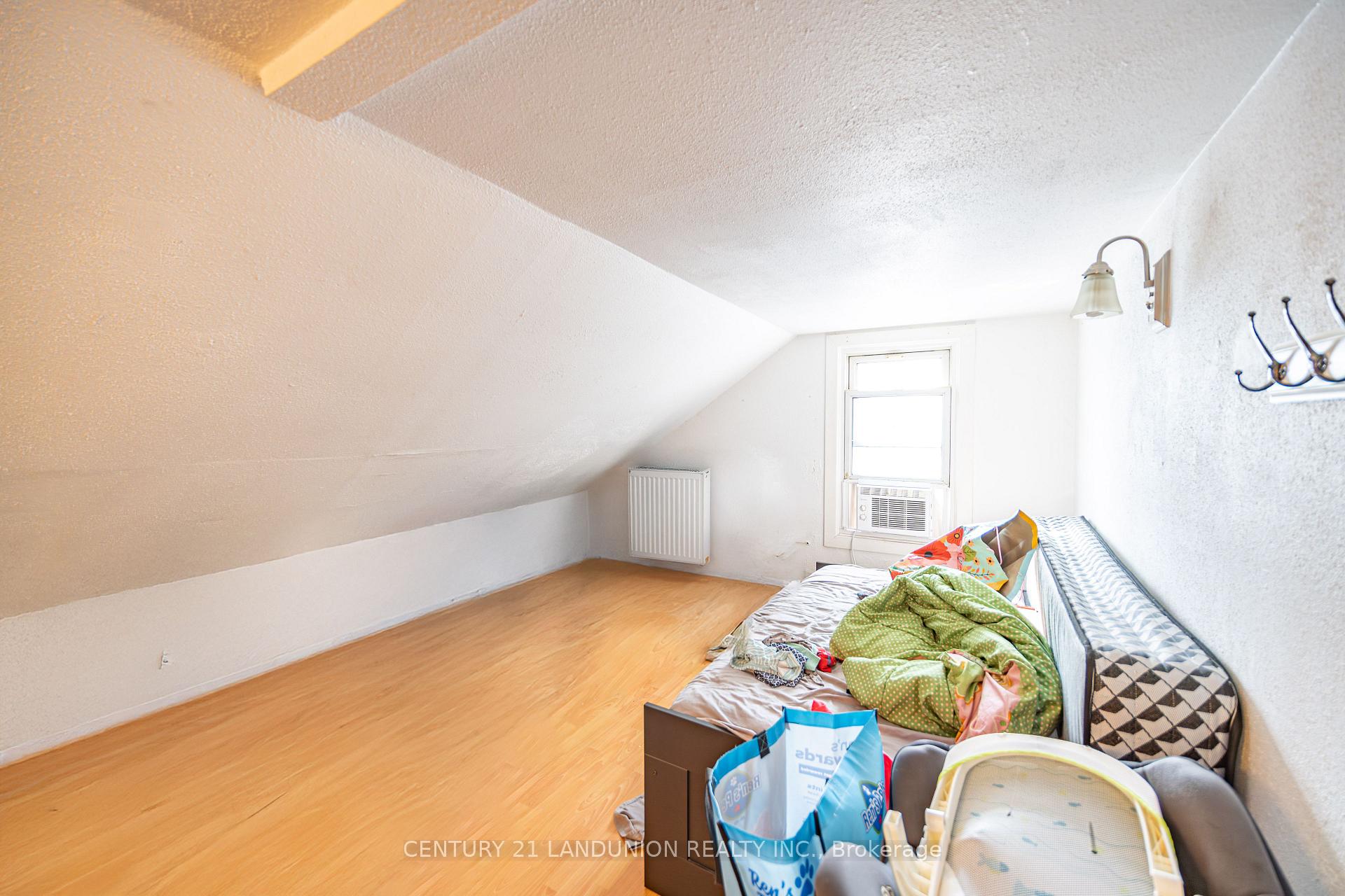 Photo 22 of 133 Galt Avenue, Toronto, South Riverdale — HOMEH