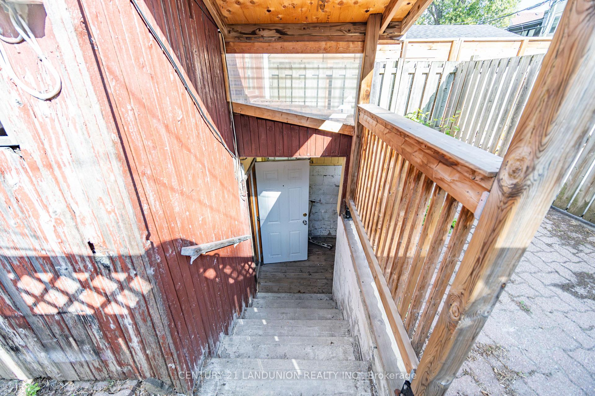 Photo 23 of 133 Galt Avenue, Toronto, South Riverdale — HOMEH