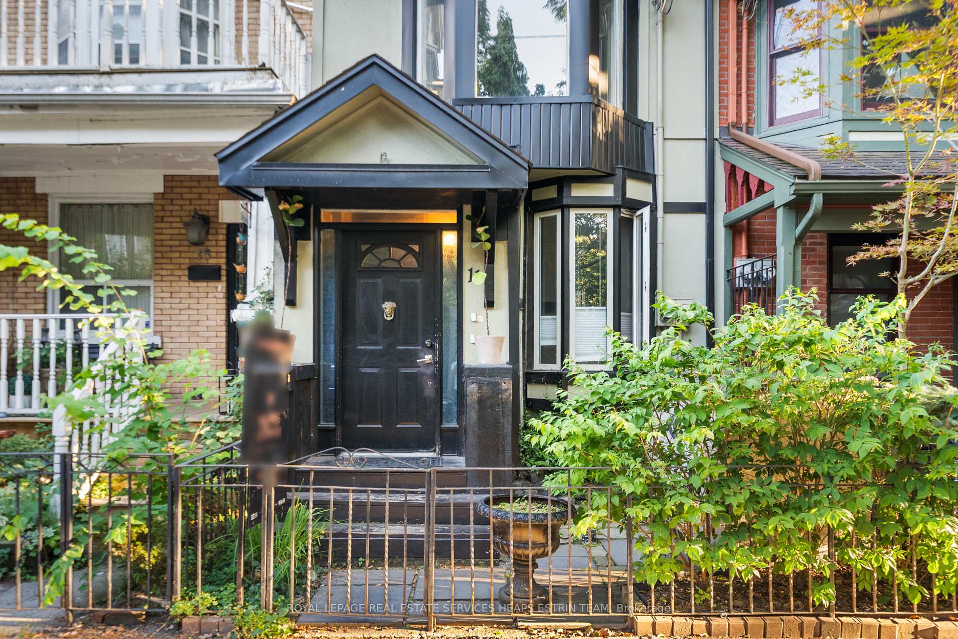 Photo 3 of Unit Upper, 11 Salisbury Avenue, Toronto, Cabbagetown-South St. James Town — HOMEH