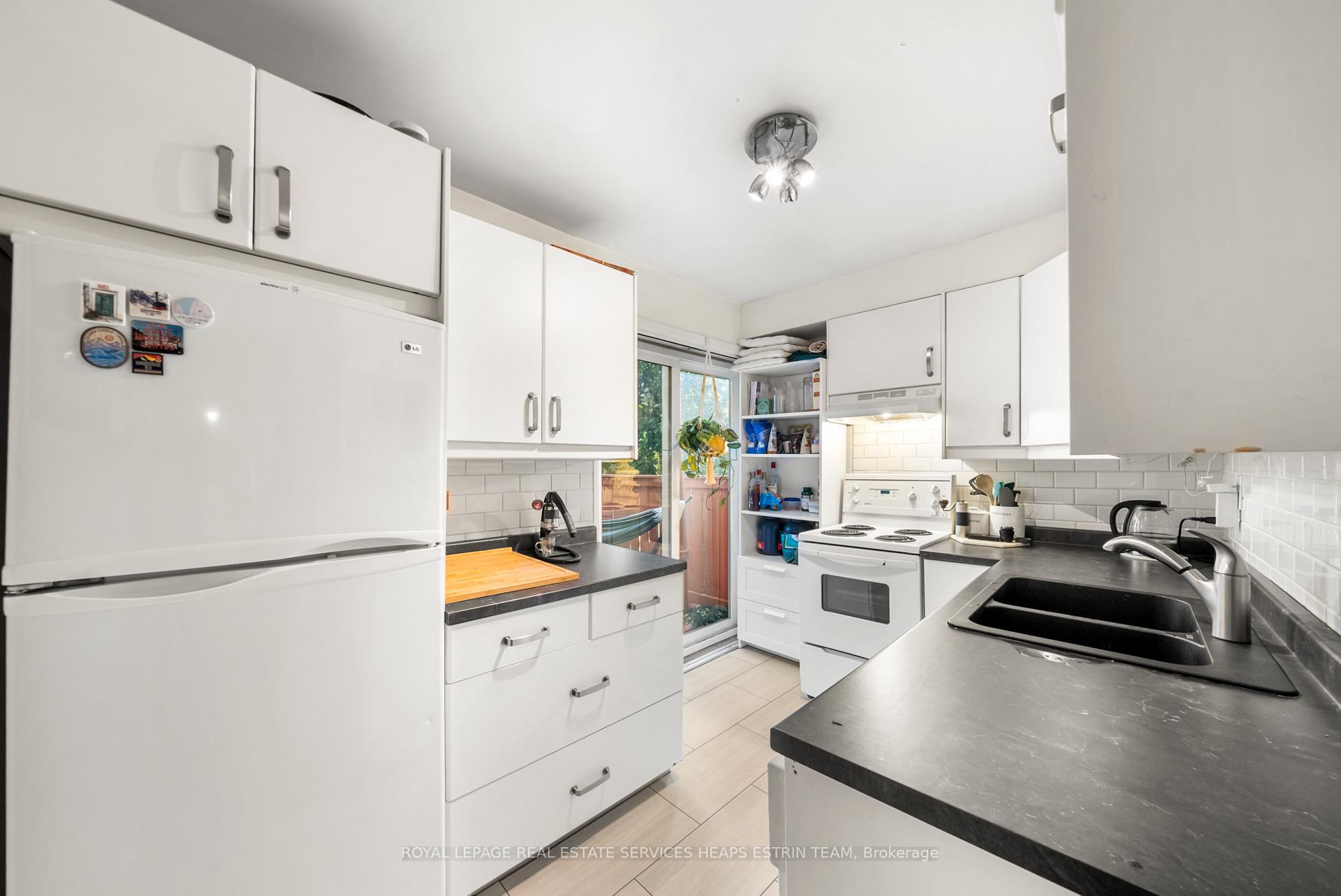 Photo 16 of Unit Upper, 11 Salisbury Avenue, Toronto, Cabbagetown-South St. James Town — HOMEH