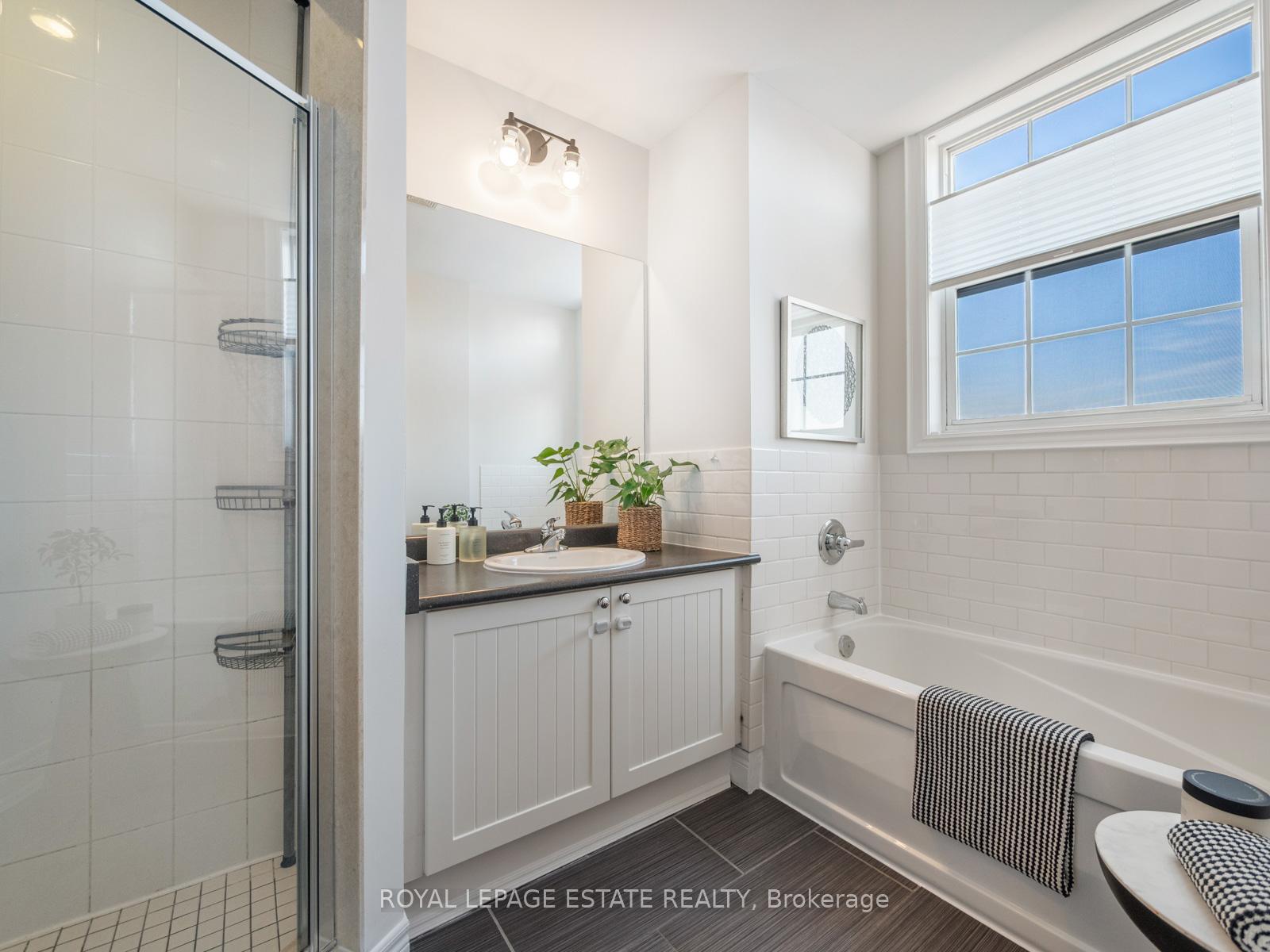 Photo 30 of 20 Fairhead Mews Road, Toronto, East End-Danforth — HOMEH