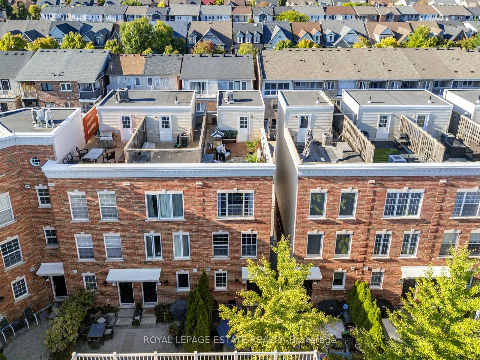 Photo 43 of 20 Fairhead Mews Road, Toronto, East End-Danforth — HOMEH