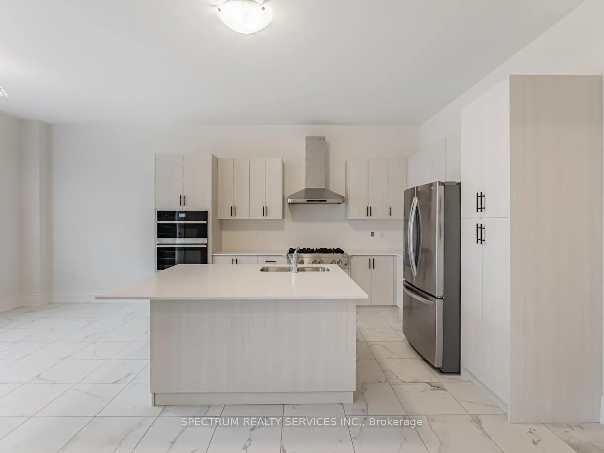 Photo 5 of 21 James Walker Avenue, Caledon, Caledon East — HOMEH