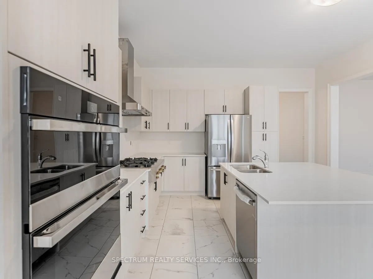 Photo 7 of 21 James Walker Avenue, Caledon, Caledon East — HOMEH