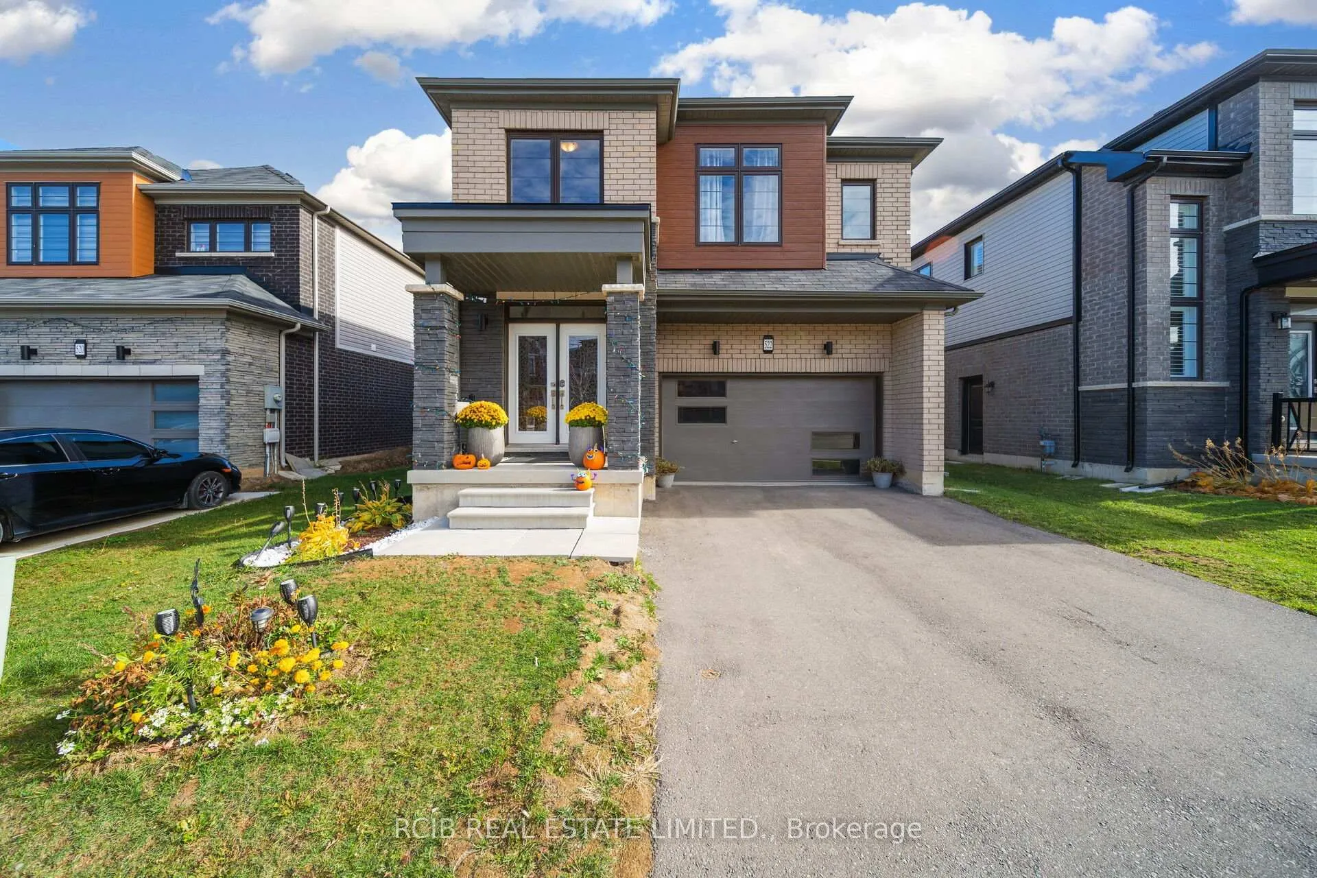 Photo 3 of 522 Barker Parkway, Thorold, Rolling Meadows — HOMEH