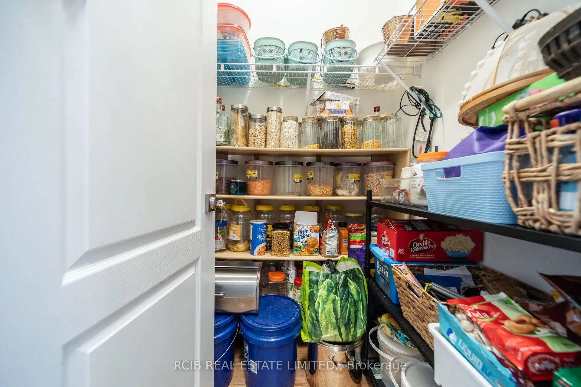 Photo 9 of 522 Barker Parkway, Thorold, Rolling Meadows — HOMEH