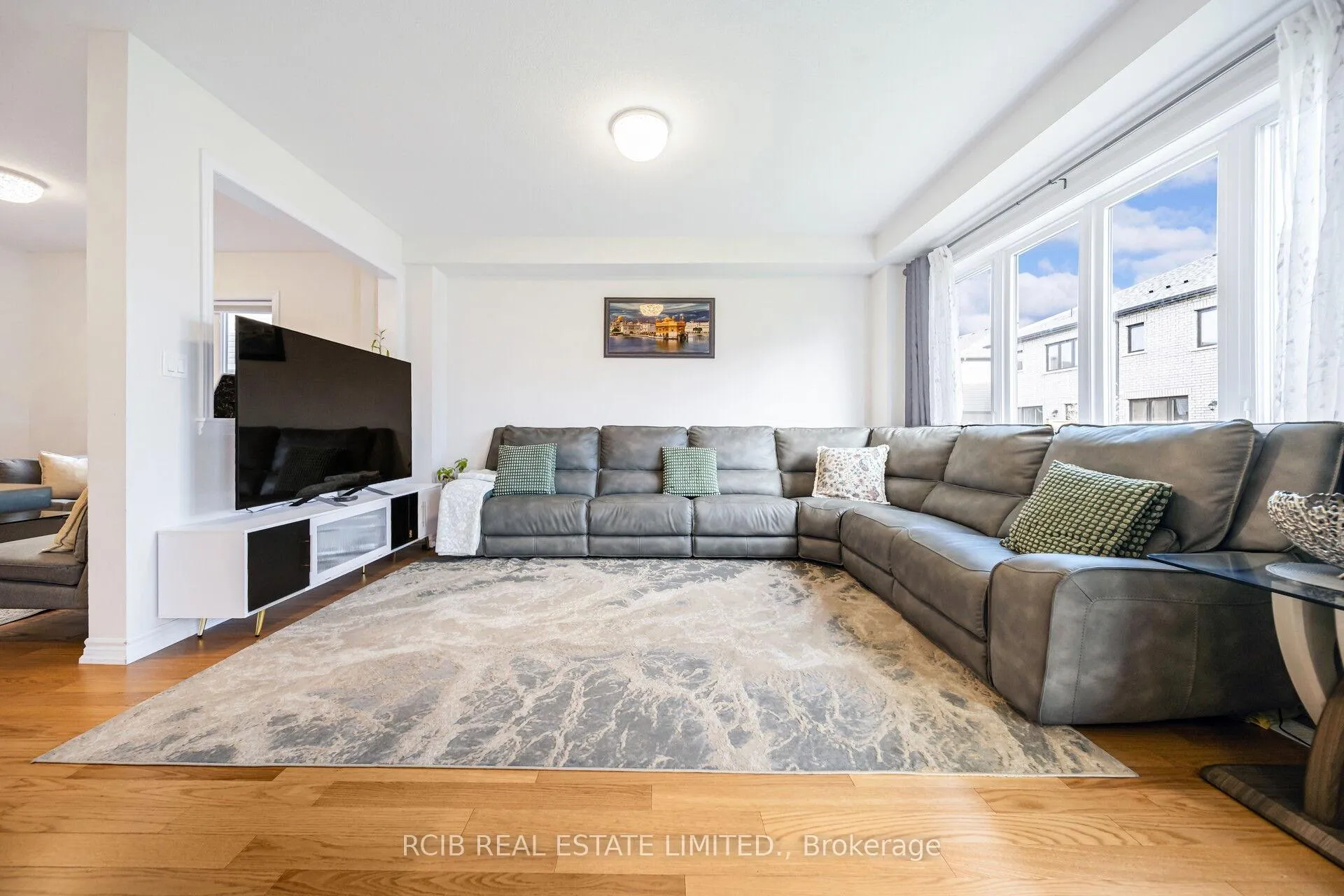 Photo 16 of 522 Barker Parkway, Thorold, Rolling Meadows — HOMEH