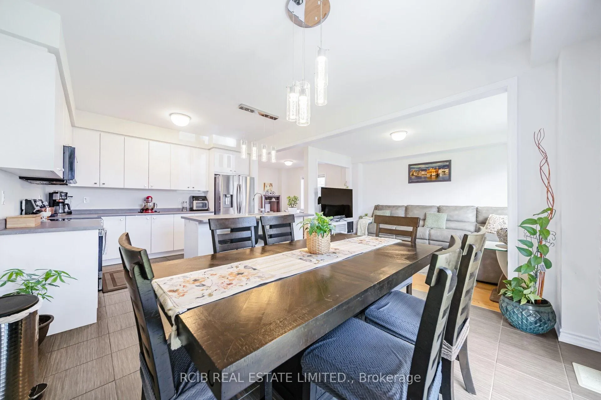 Photo 23 of 522 Barker Parkway, Thorold, Rolling Meadows — HOMEH