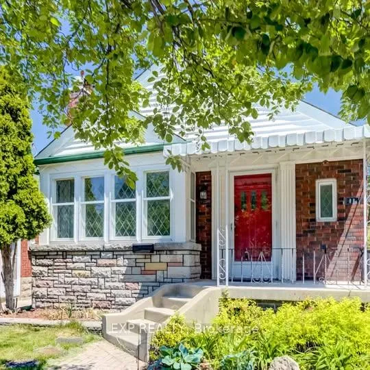 Front of 11 Fairside Avenue
